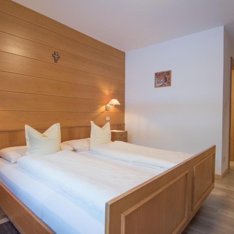 Garni La Vara - Doppelzimmer mit Gartenblick - 1