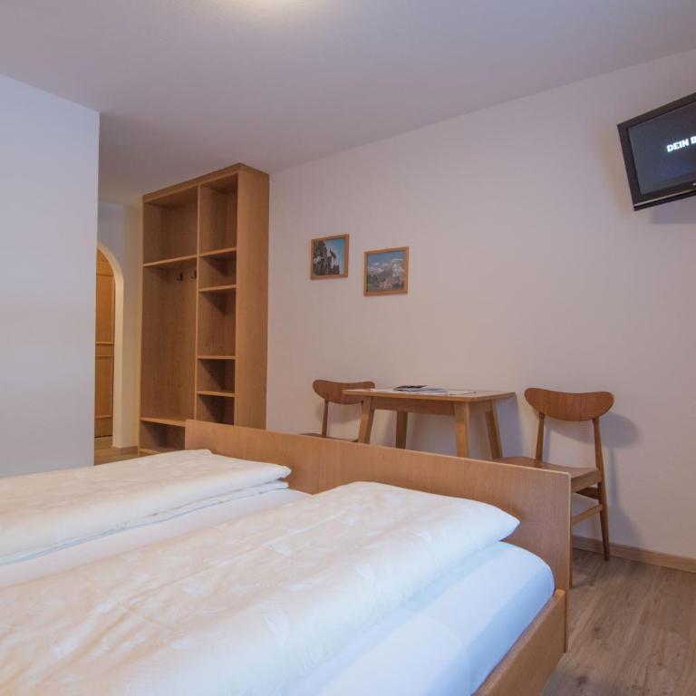 Garni La Vara - Doppelzimmer mit Gartenblick - 4