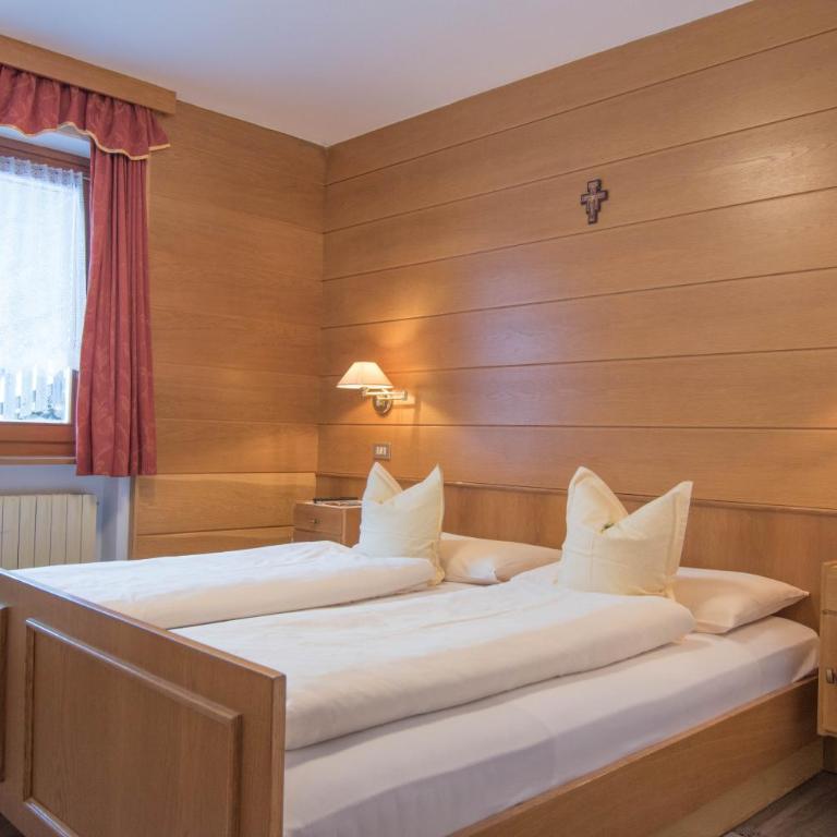 Garni La Vara - Doppelzimmer mit Gartenblick - 2