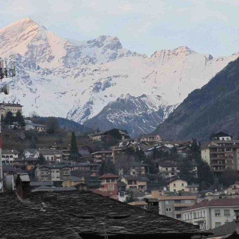 Aosta MaisonGnémaz - Appartamento con 2 Camere da Letto - 9