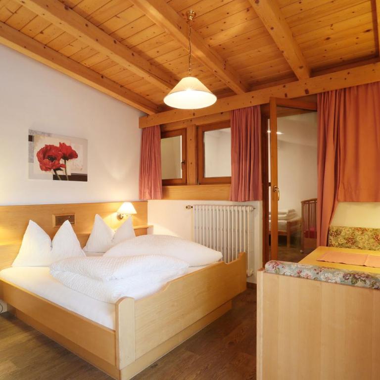 Alpenhotel Ratsberg 1650m - Camera Familiare con Vista Montagna - 2