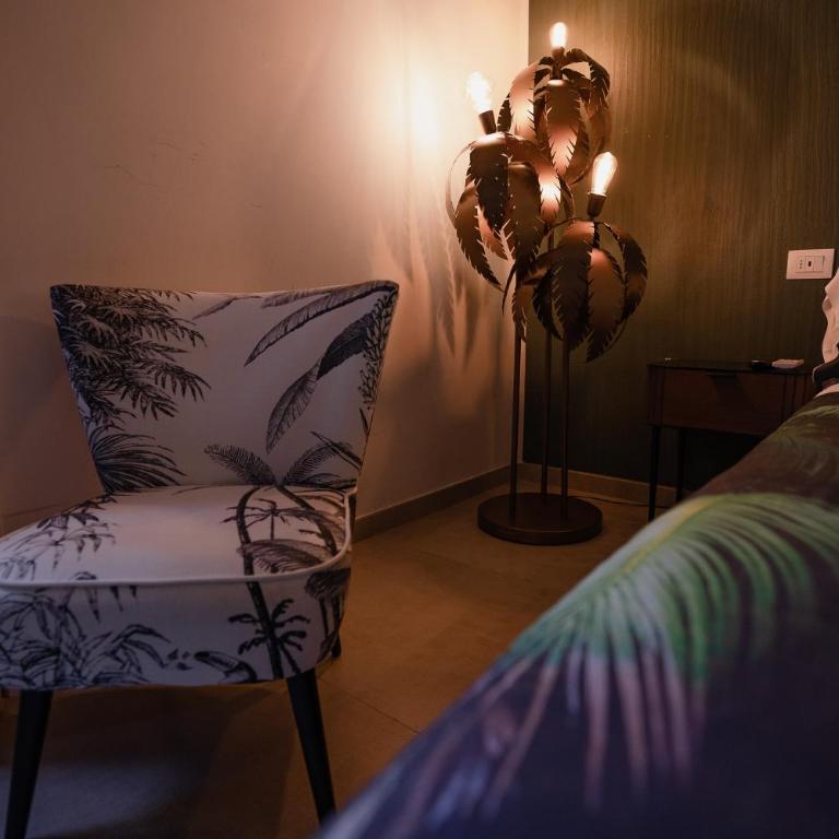 Le Boutique Luxury Rooms diffused in historical center - Camera Matrimoniale con Bagno Privato - 3