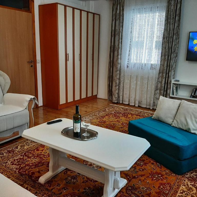 Aleksandar apartmani - Two-Bedroom Apartment - 12