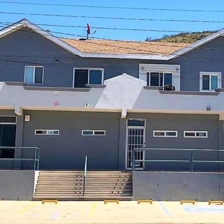 Lovely 1 Bedroom Apartment w/private Parking - One-Bedroom Apartment - 4