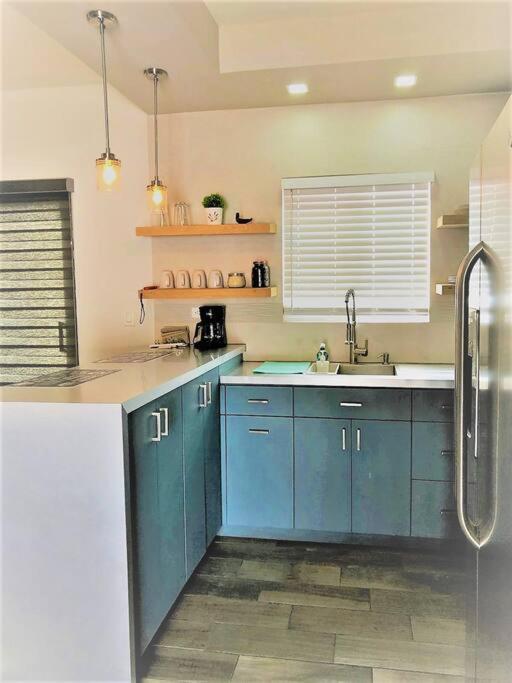 Lovely 1 Bedroom Apartment w/private Parking - One-Bedroom Apartment - 21