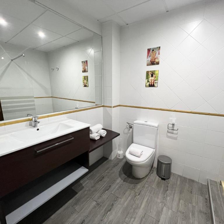BnS Dauro Suites - Two-Bedroom Apartment with views - 9