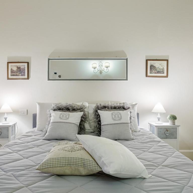 Casa Raffa, 2 Bedrooms 2 Bathrooms Romantic Apartment with Terrace and Parking in Lucca - Appartamento con 2 Camere da Letto - 13