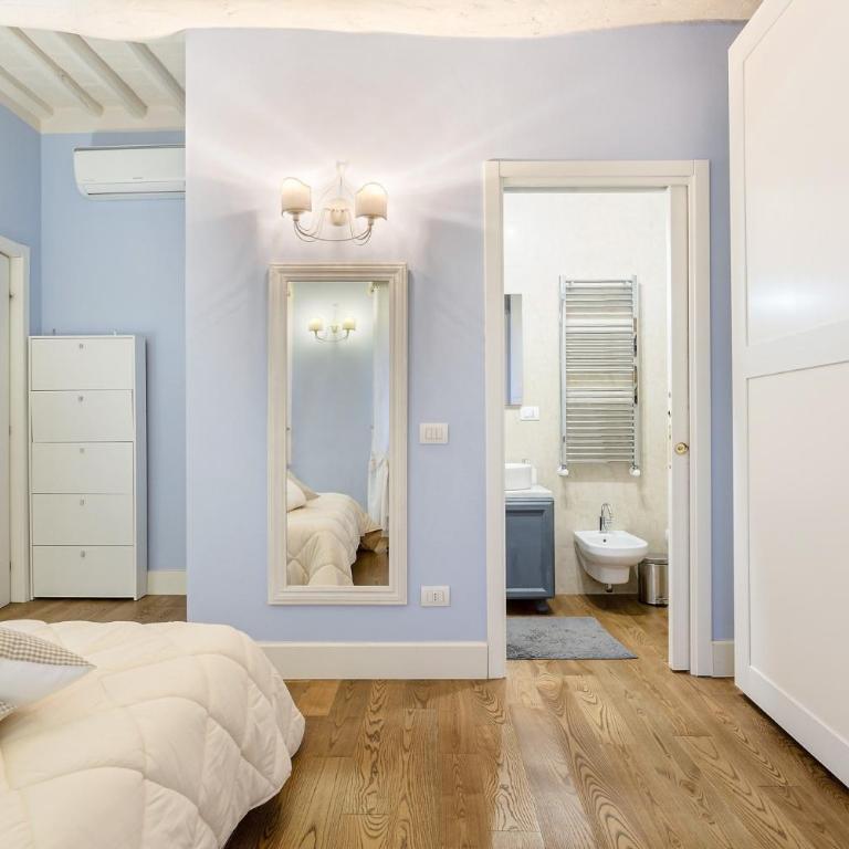Casa Raffa, 2 Bedrooms 2 Bathrooms Romantic Apartment with Terrace and Parking in Lucca - Appartamento con 2 Camere da Letto - 20