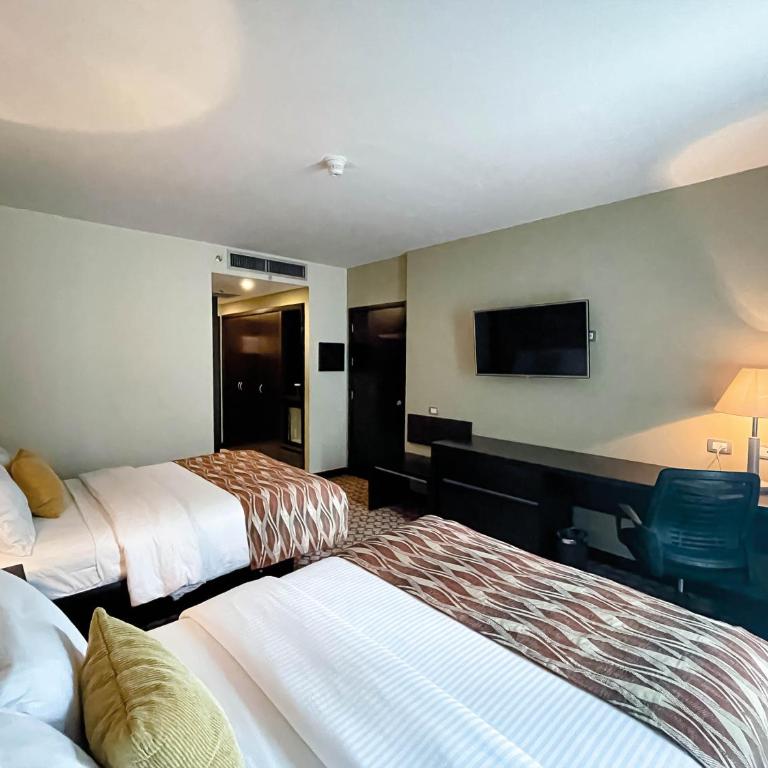 Waldorf Hotel - Deluxe Twin Room - 2
