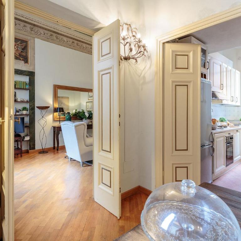 Casa San Giovanni, Romantic LUCCA apartment With View Over a Church - Apartamento de 2 dormitorios - 20