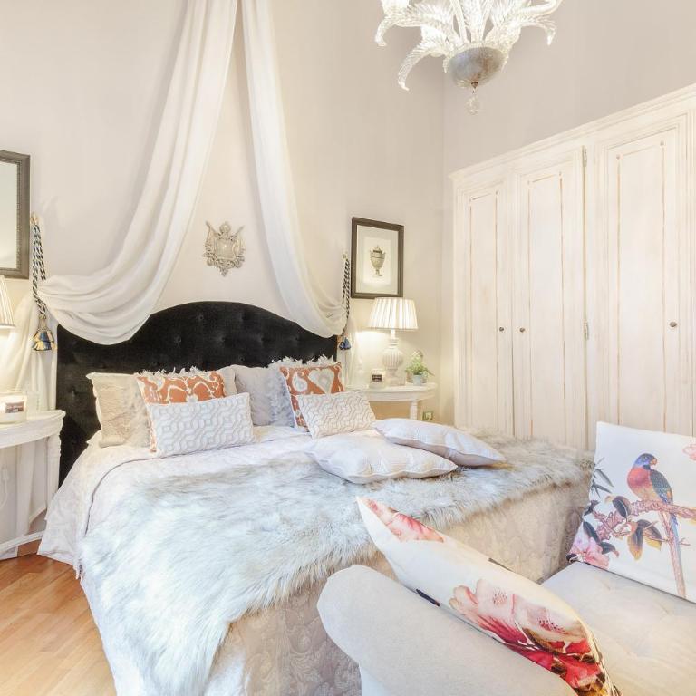Casa San Giovanni, Romantic LUCCA apartment With View Over a Church - Apartamento de 2 dormitorios - 13