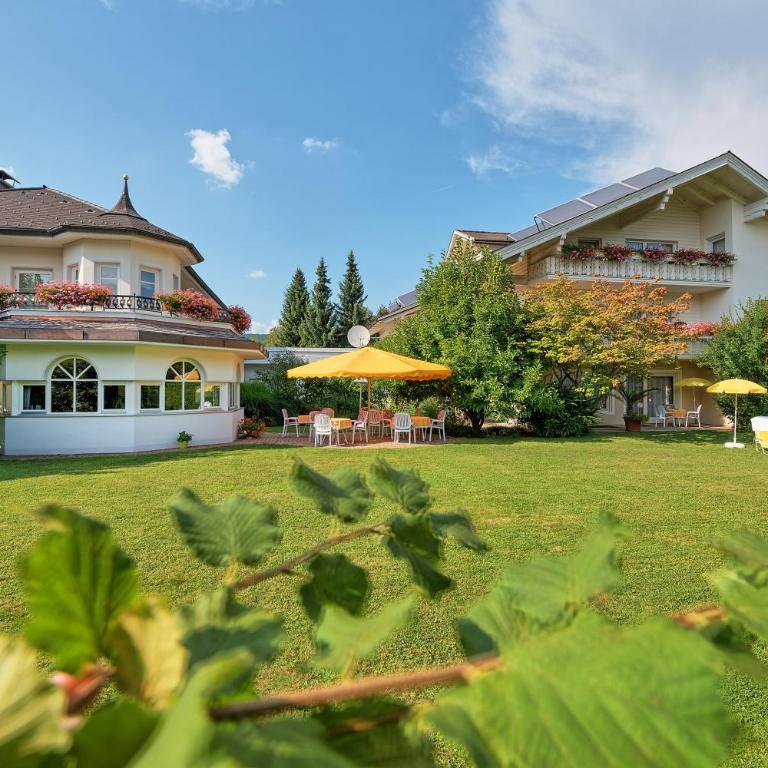Gästehaus Fertschey - Doppelzimmer mit Balkon - 1