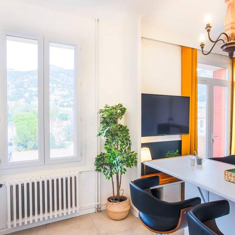 #3 Toulon CENTRE, BALCON, LUMINEUX, STATIONNEMENT FACILE, TOUT CONFORT - Monolocale con Balcone - 2