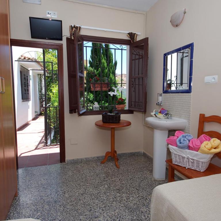 Pensión Aduar - Habitación Doble con baño compartido - 2 camas - 1
