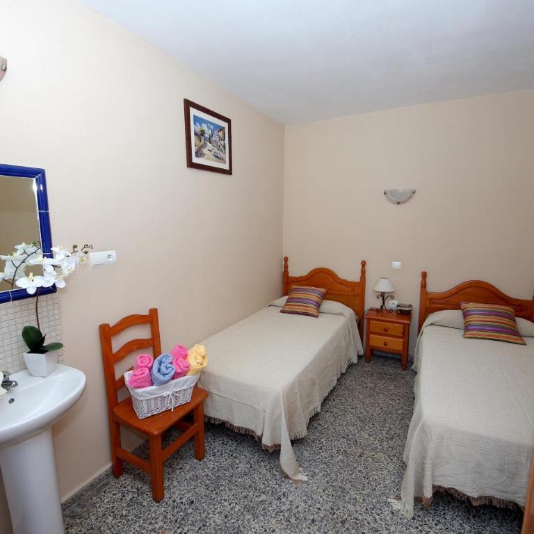 Pensión Aduar - Habitación Doble con baño compartido - 2 camas - 2