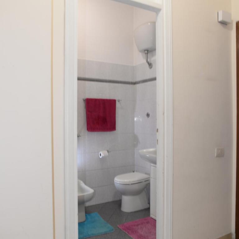 Emilios Home Entire Apartament up to 7 people - Casa Vacanze - 28