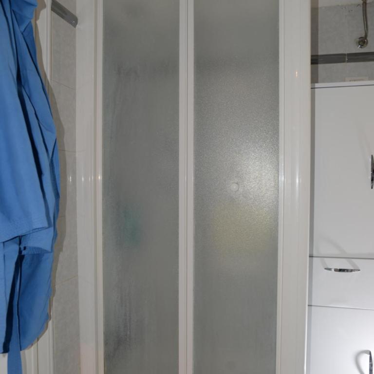 Emilios Home Entire Apartament up to 7 people - Casa Vacanze - 80