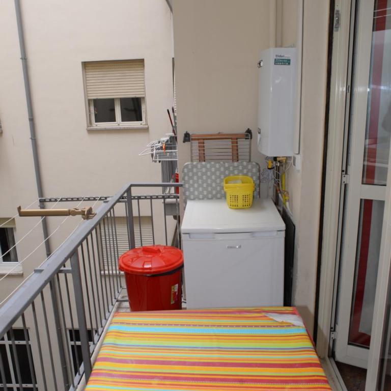 Emilios Home Entire Apartament up to 7 people - Casa Vacanze - 82