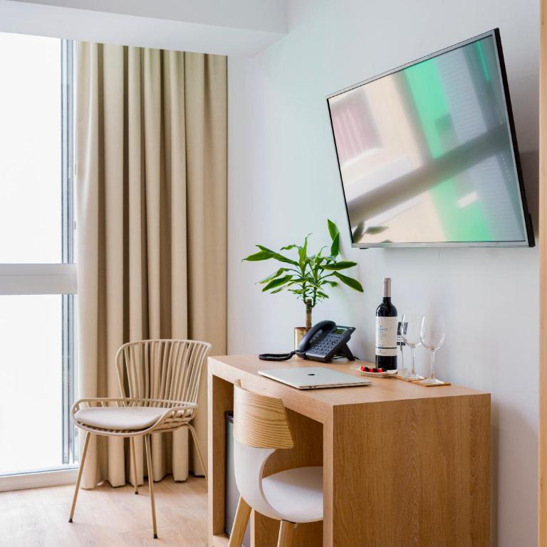 Hotel Emeté & Coworking by Airnest - Habitación Doble Estándar - 8