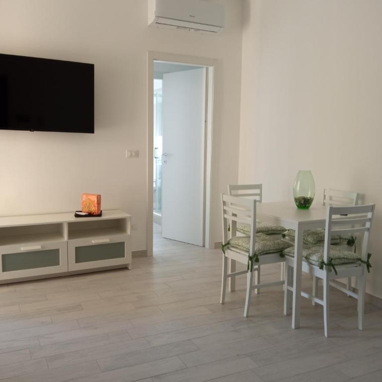 CASA DI DESI - Apartment with Balcony - 1