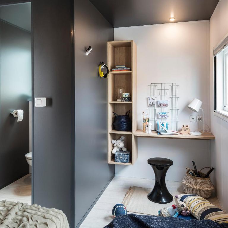 Nantes Camping Le Petit Port - Cottage « Carrousel » 2 bedrooms - 4