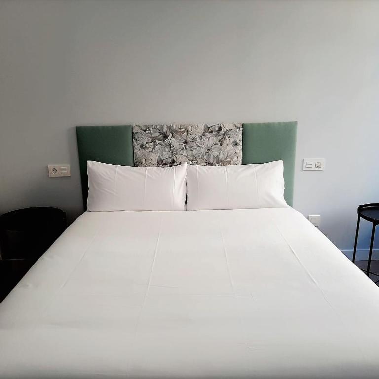 Apartamentos Vega by gaiarooms - Estudio Estándar - 4
