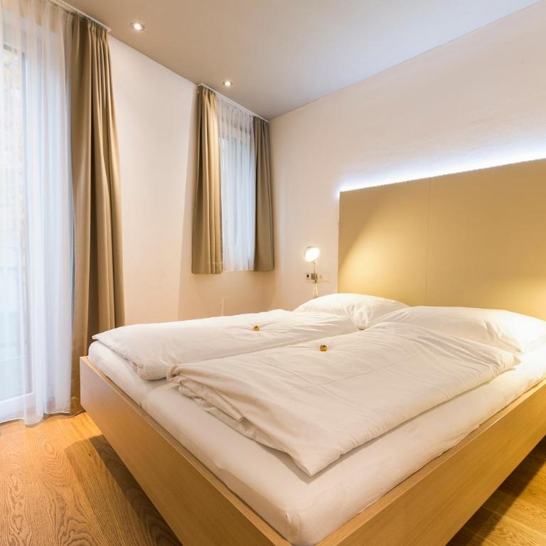 Room 4 & 5 Apartments - Apartment mit Balkon (für bis zu 5 Personen) – Erdgeschoss - 8