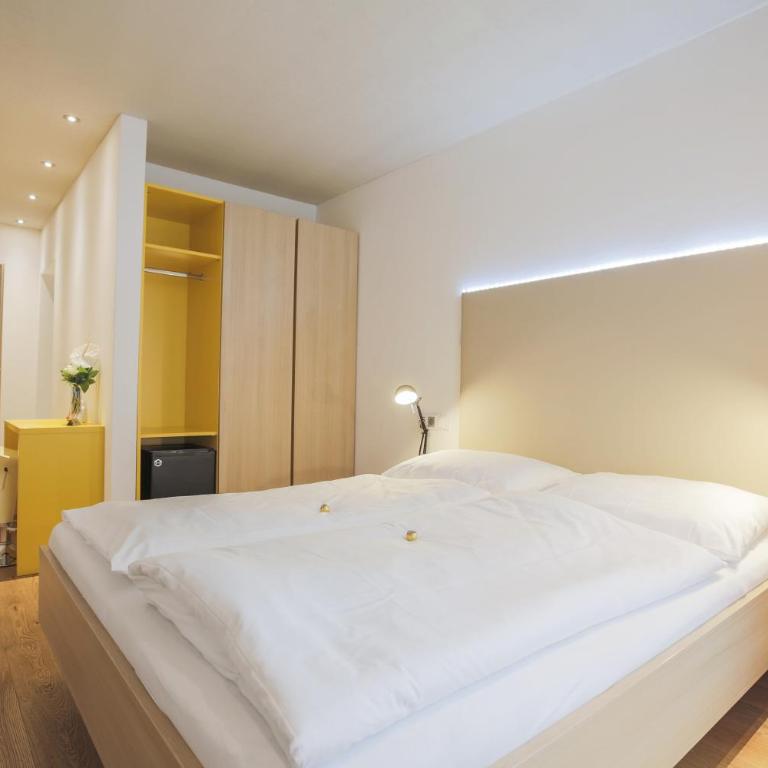 Room 4 & 5 Apartments - Apartment mit Balkon (für bis zu 5 Personen) – Erdgeschoss - 2