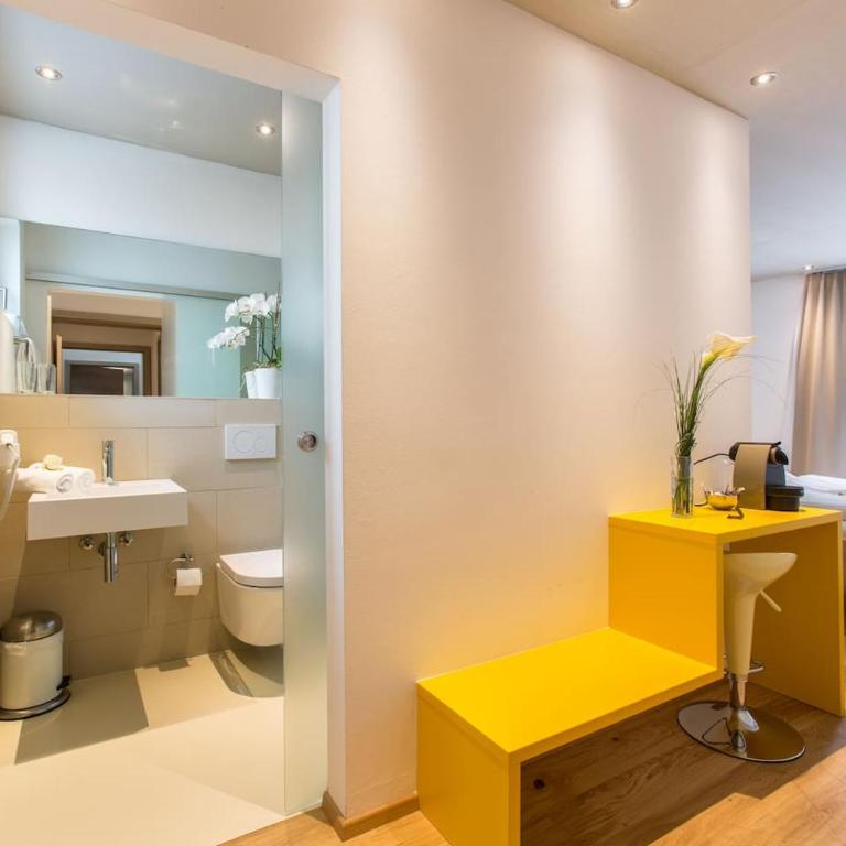 Room 4 & 5 Apartments - Apartment mit Balkon (für bis zu 5 Personen) – Erdgeschoss - 1
