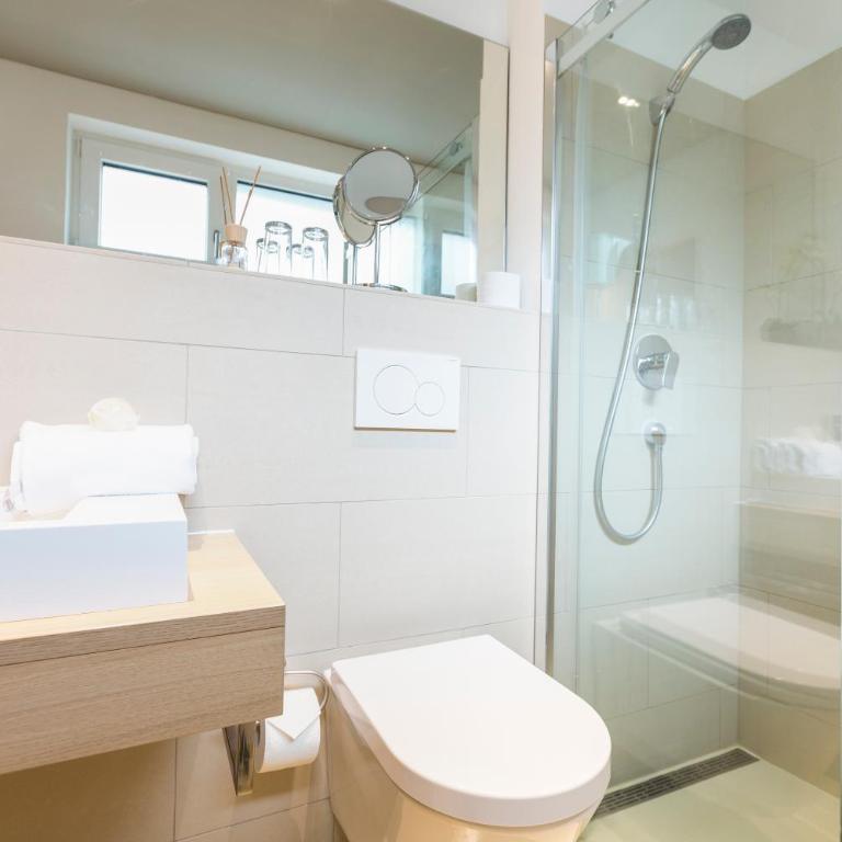 Room 4 & 5 Apartments - Deluxe Apartment mit separatem Schlafzimmer, Terrasse und direktem Zugang zum Pool - 3
