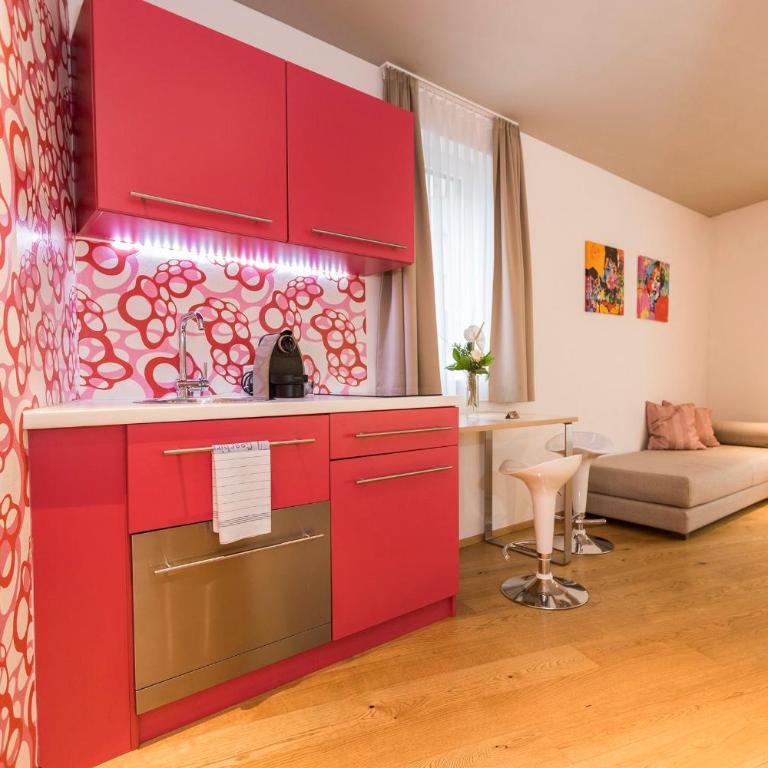 Room 4 & 5 Apartments - Deluxe Apartment-Studio mit Badewanne und großer Terrasse – 1. Etage - 4