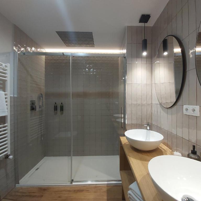 Habital Suites - Camera King Deluxe - 14