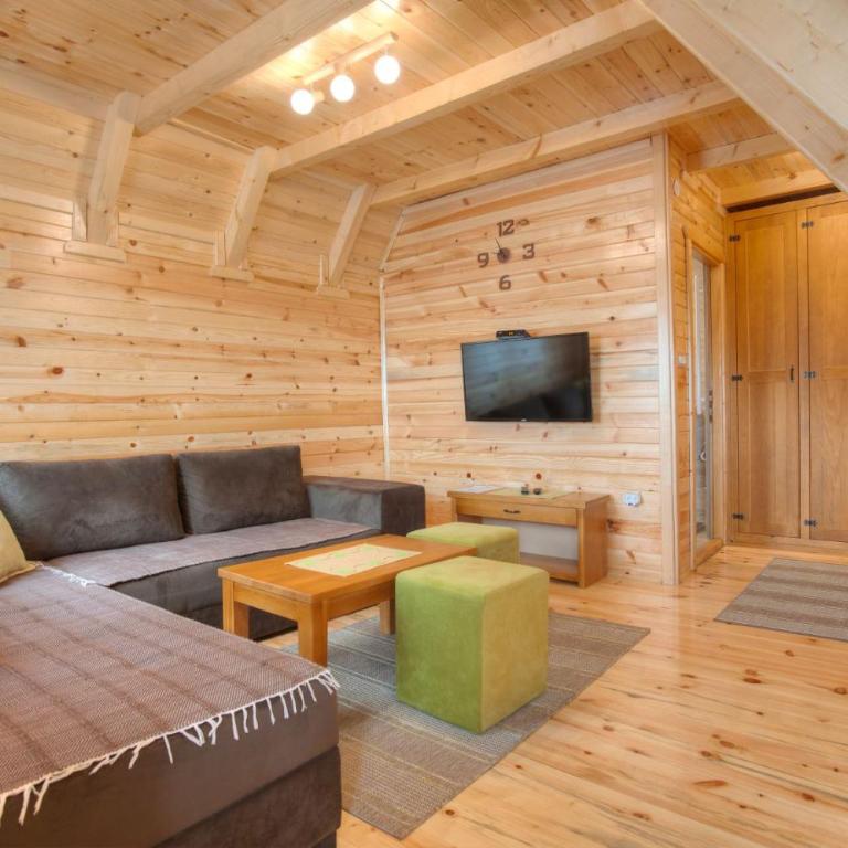 Woodland - Two-Bedroom House - 84
