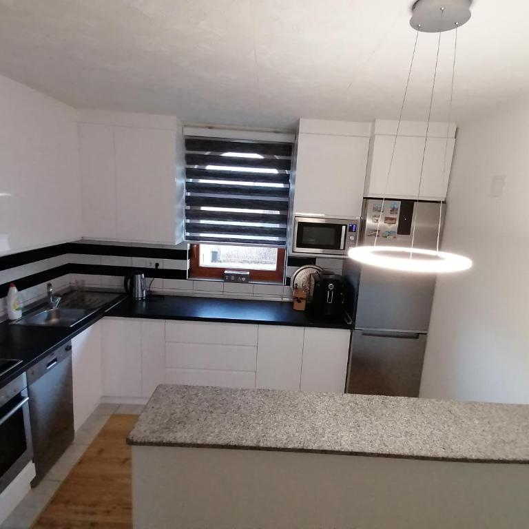 Garden Blue Sarajevo - free Parking - Deluks Apartman - 16