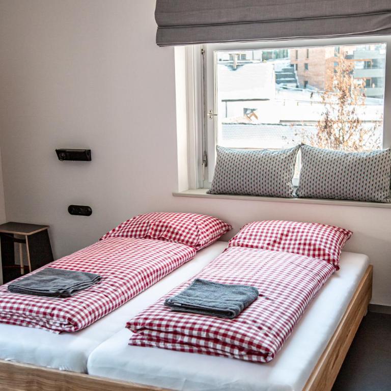 St Josefsheim Hostel - Habitación Doble Pequeña - 2 camas - 6