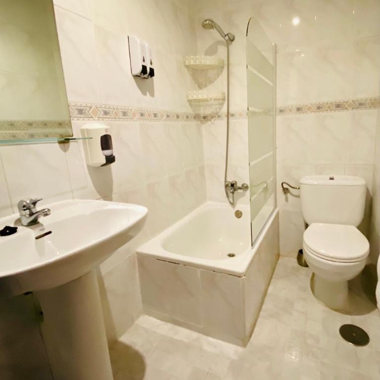 Hostal Sol Naciente - Habitación Doble - 2 camas - 7