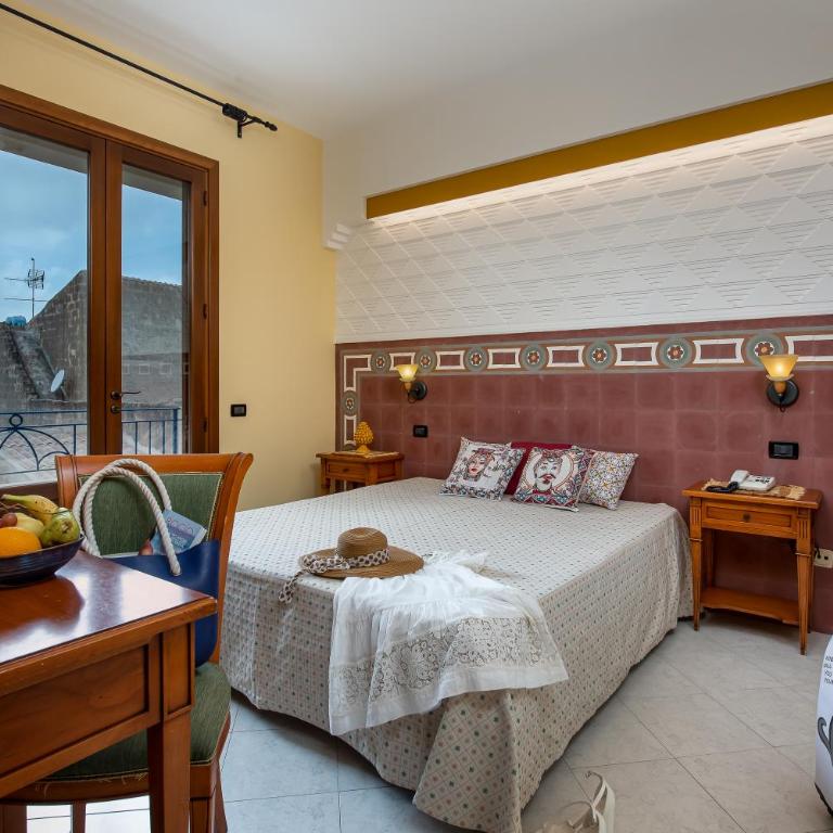 Hotel Sicilya - Camera Matrimoniale/Doppia con Letti Singoli con Balcone - 4