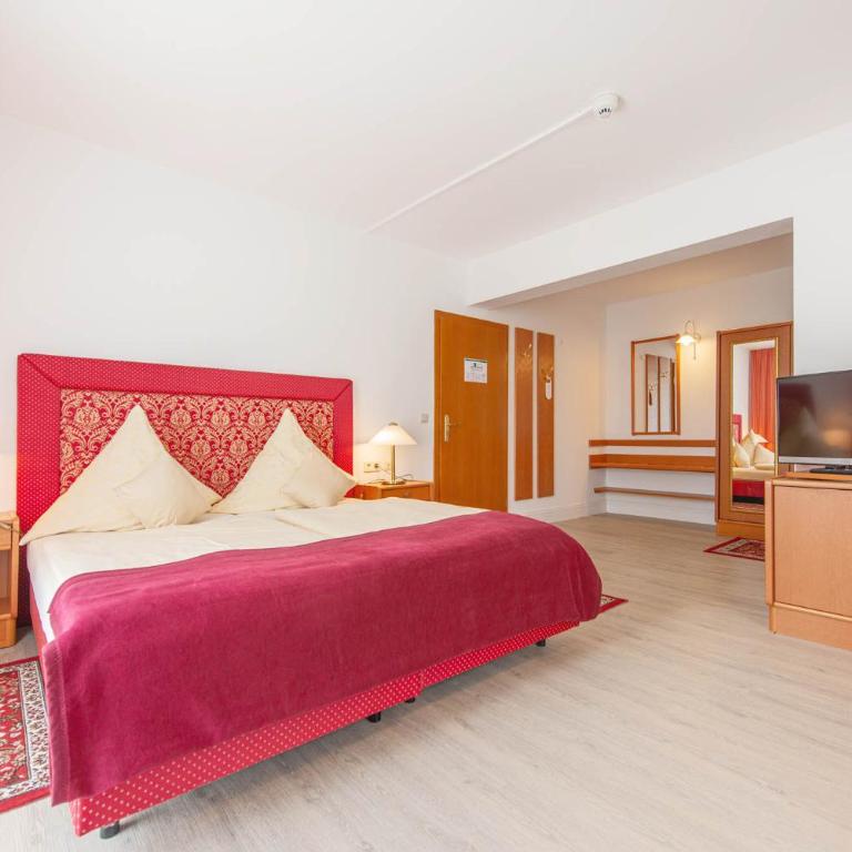 Hotel Garni Lichtquelle - Deluxe Doppelzimmer mit Balkon - 10