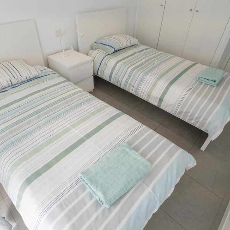 Modern sea view duplex with parking and aircon - Apartamento de 2 dormitorios - 10