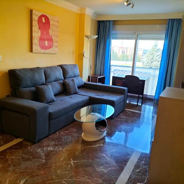 Piso turístico en Granada. Zona Palacio Deportes - Two-Bedroom Apartment - 1