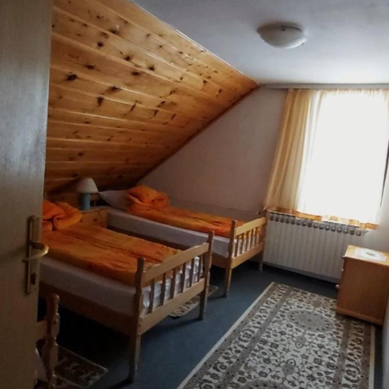 Bed and Breakfast Vila Lala - Sextuple Room - 1