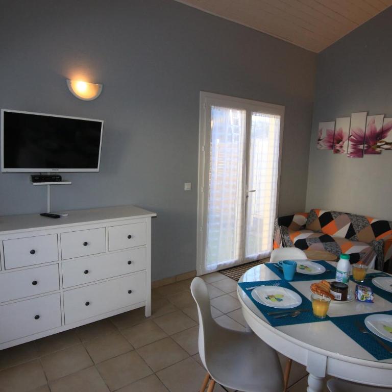 Appartement SOULAC SUR MER À 500 m de la plage N 7 - Apartment mit 2 Schlafzimmern - 4