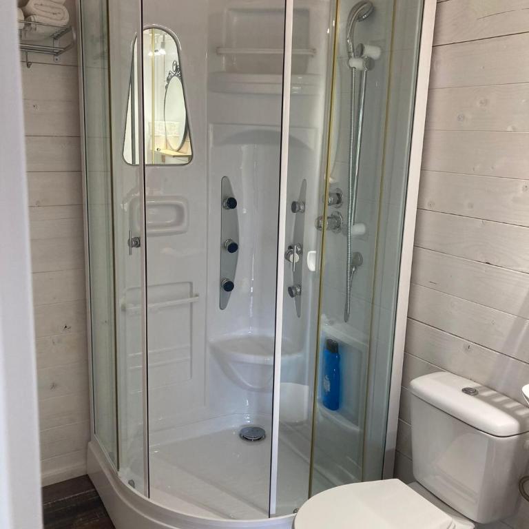 Hermoso Bungalow de madera - Casa con 1 dormitorio - 15