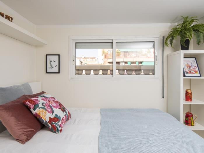 Attic Apartment 468 Sagrada Familia - One-Bedroom Apartment - 13