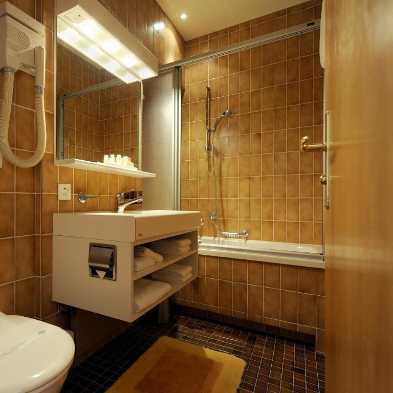 Elite - Dreibettzimmer - 1