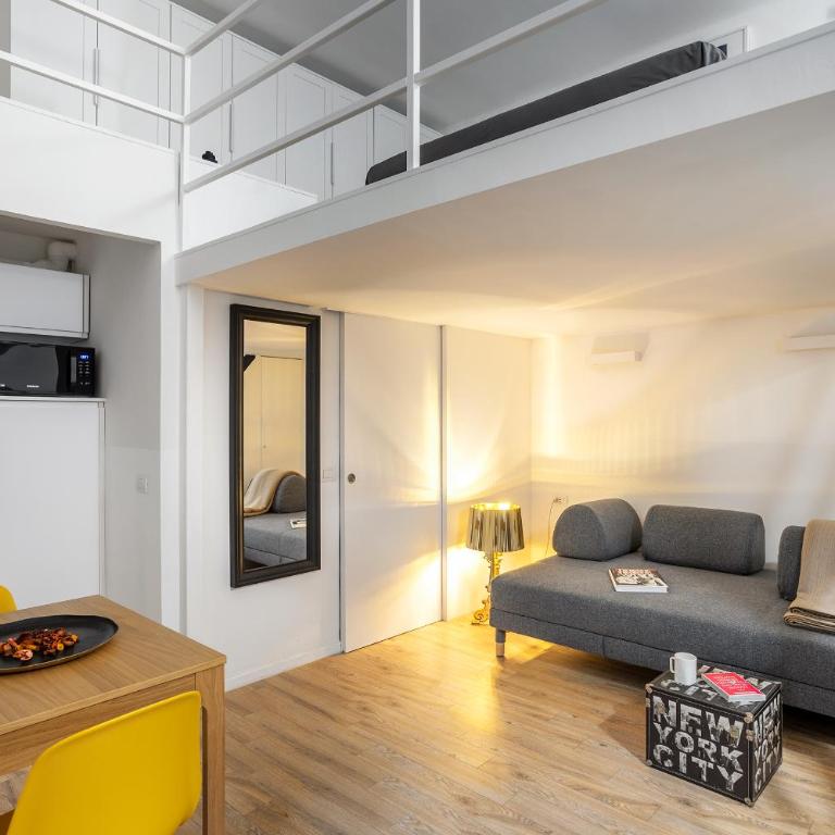 Walk to Duomo, Central Loft near Metro, M4 Linate 2min walk - Apartment - Split Level - 2