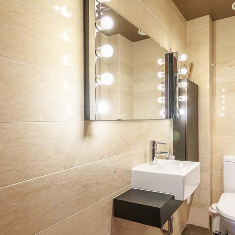 Vivienda Turística Dúplex Isozaki-Guggenheim - Duplex Apartment - 10