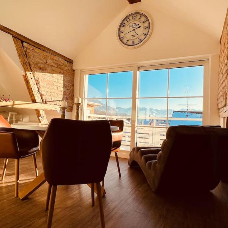 Penthouse im Dachgeschoss - Apartment mit Blick auf die Berge - 1