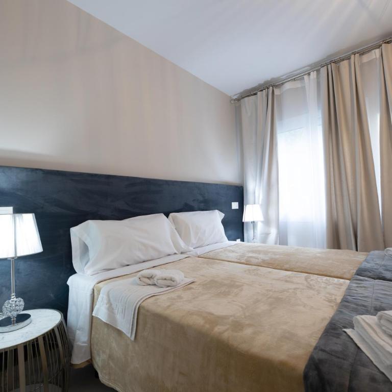 Residencia Deportiva RozaRossa - Habitación Doble Estándar con sofá - 8