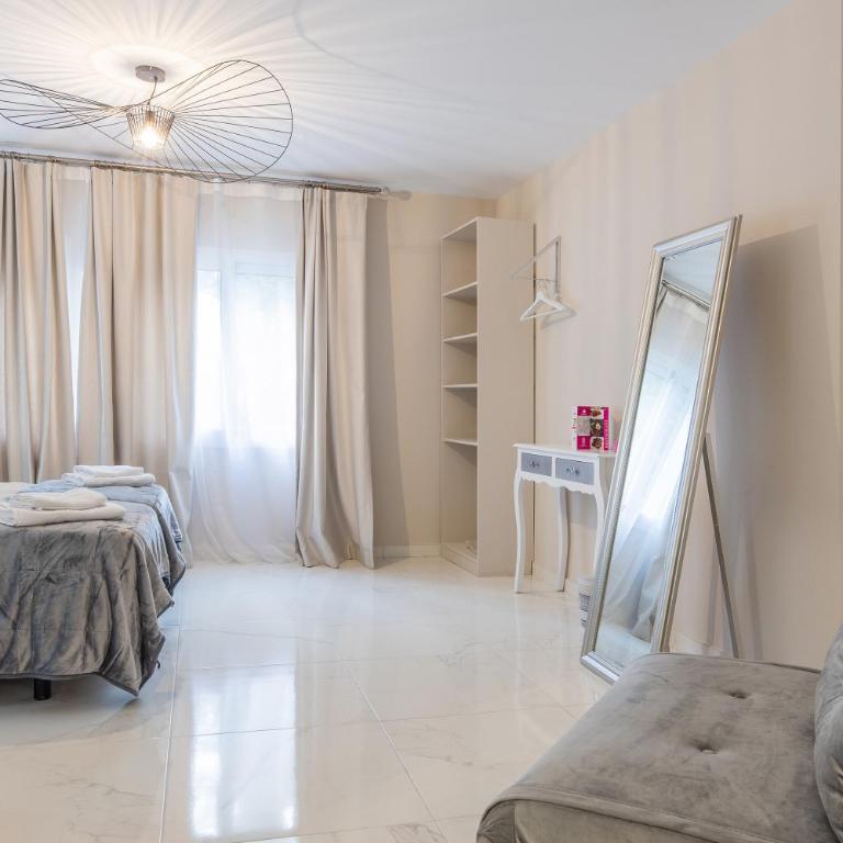 Residencia Deportiva RozaRossa - Habitación Doble Estándar con sofá - 12